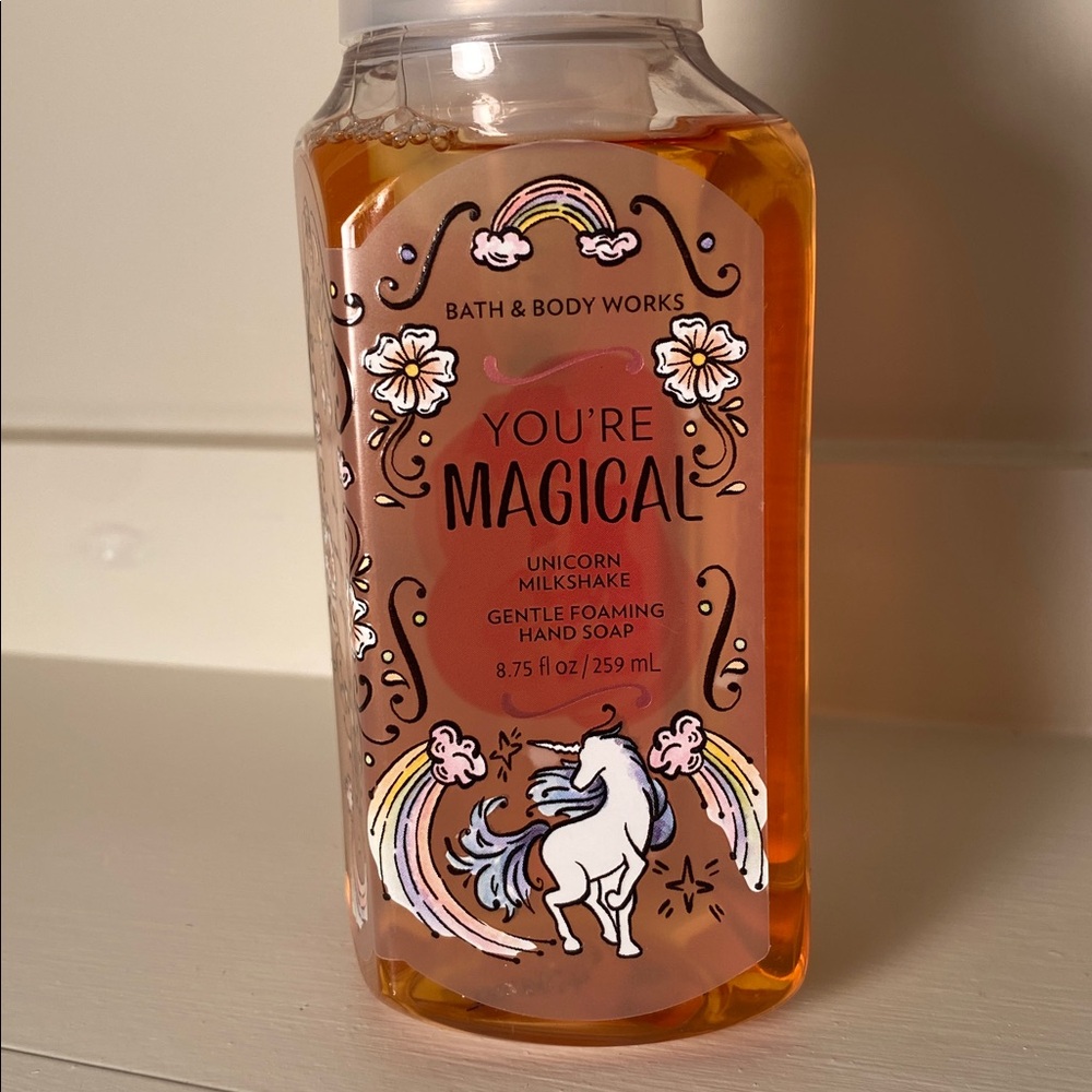 Bath & Body Works You’re Magical Unicorn Milkshake  foaming hand soap
